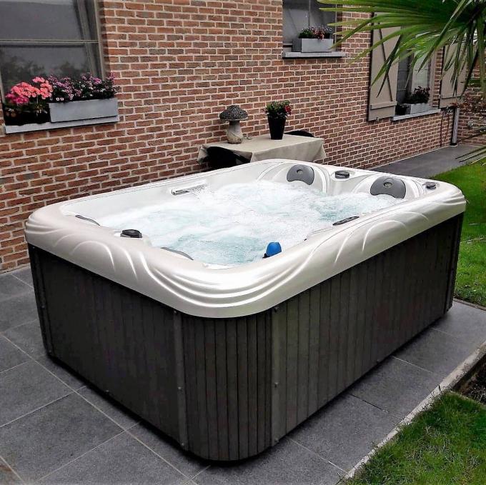 5 Personen-Hydrotherapie-Badekurort-heiße Wannen-quadratische Größen-Badewanne für Massage 7