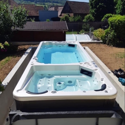 5,9 Meter Luxushydromassage-heiße Wannen-und Schwimmen-Badekurort im Freien kombiniert