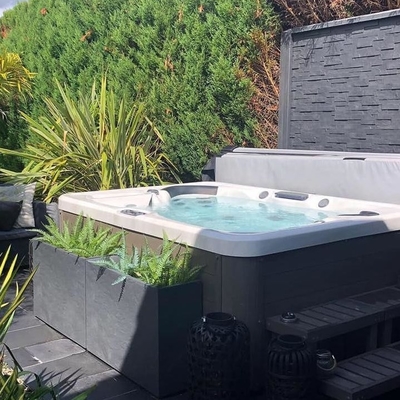 Sitzautomatische Massage-Badekurort-Luxusbadewannen-heiße Wanne des Garten-5 im Freien
