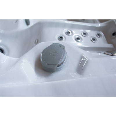 Immersives, rechteckiges Whirlpool für sechs Personen mit 16 Luftstrahlen und elektrischer Heizung