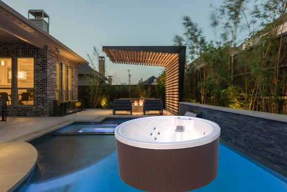 5-Personen-Hot Tub mit 3 kW Heizung und Bluetooth Lautsprecher